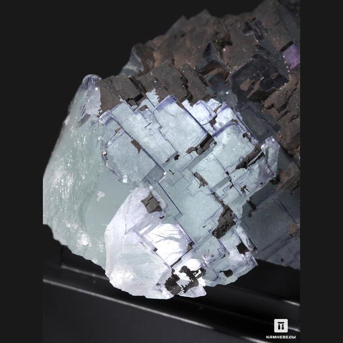 Флюорит, 9х5,6х4,7 см