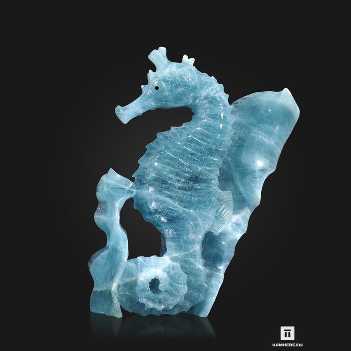 Резьба «Морской конёк» из аквамарина (голубого берилла), 14,2х9,3х3,9 см