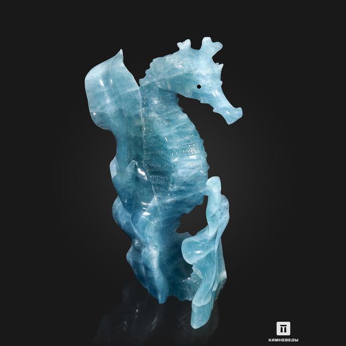Резьба «Морской конёк» из аквамарина (голубого берилла), 14,2х9,3х3,9 см